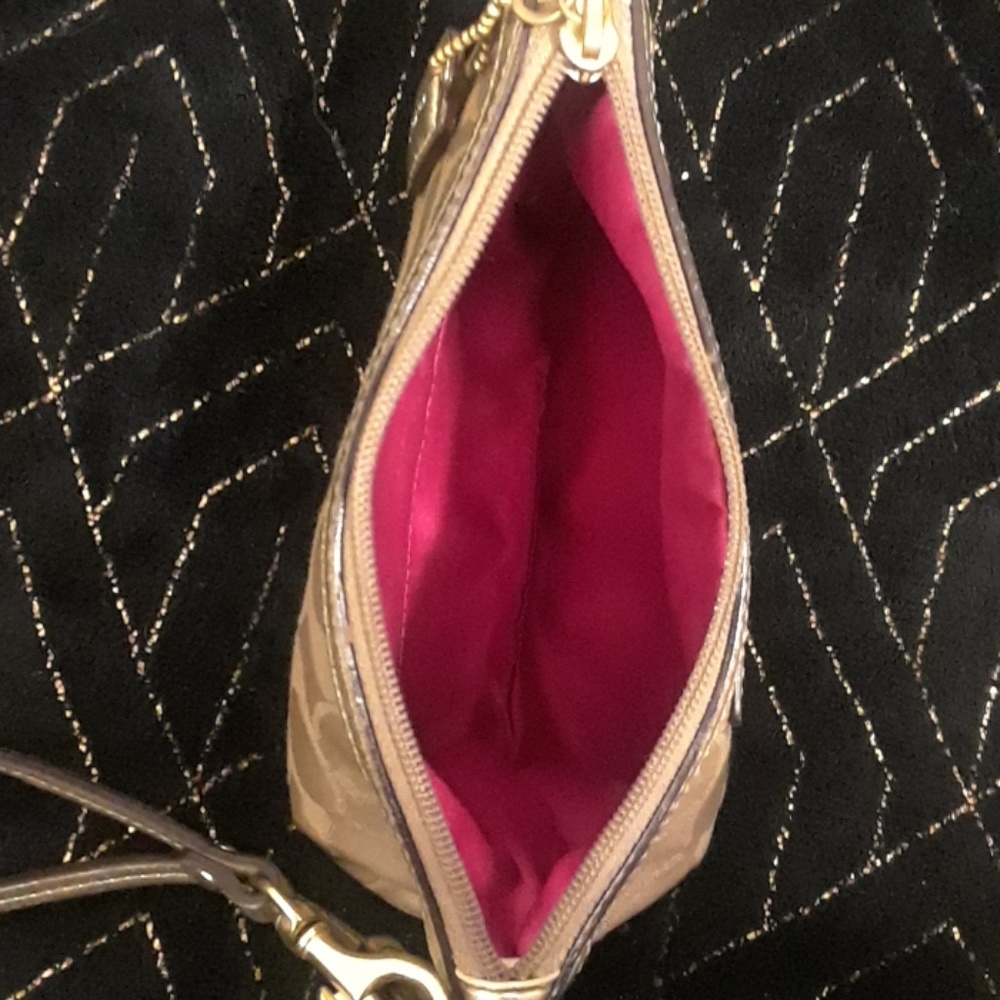 Authentic Coach Wristlet - Picture 4 of 4